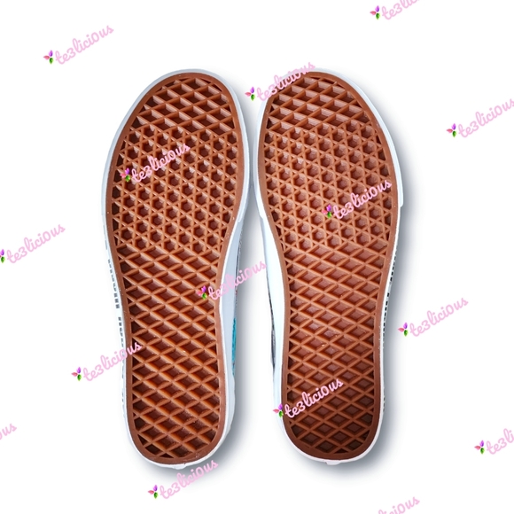 DISNEY WORLD 50TH ANNIVERSARY VANS SNEAKERS - Picture 7 of 7